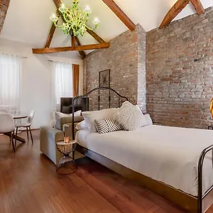 art-loft-1-salvadore.hotelinveneto.com/